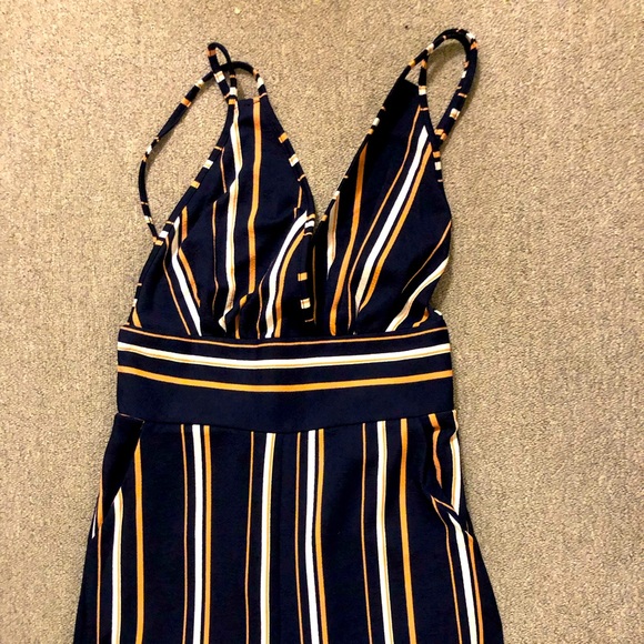 🔥🔥5 items for $25!🔥🔥 Beautiful boho summer Romper- Xs - Picture 2 of 3